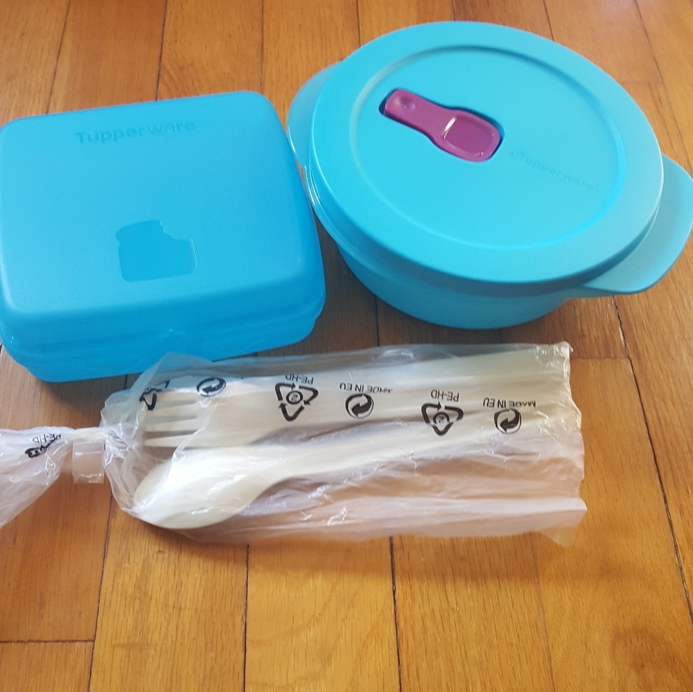 Tupperware lunch set